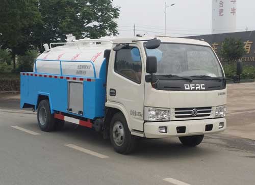小多利卡清洗吸污兩用車 小多利卡清洗吸污兩用車