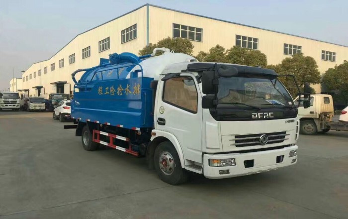 國(guó)五多利卡清洗吸污兩用車 國(guó)五多利卡清洗吸污兩用車
