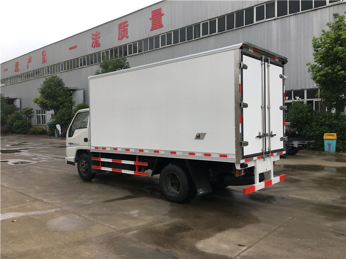 國(guó)五江鈴廂長(zhǎng)4.2米冷藏車 國(guó)五江鈴廂長(zhǎng)4.2米冷藏車