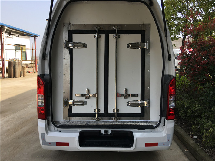 福田風(fēng)景面包冷藏車 福田風(fēng)景面包冷藏車