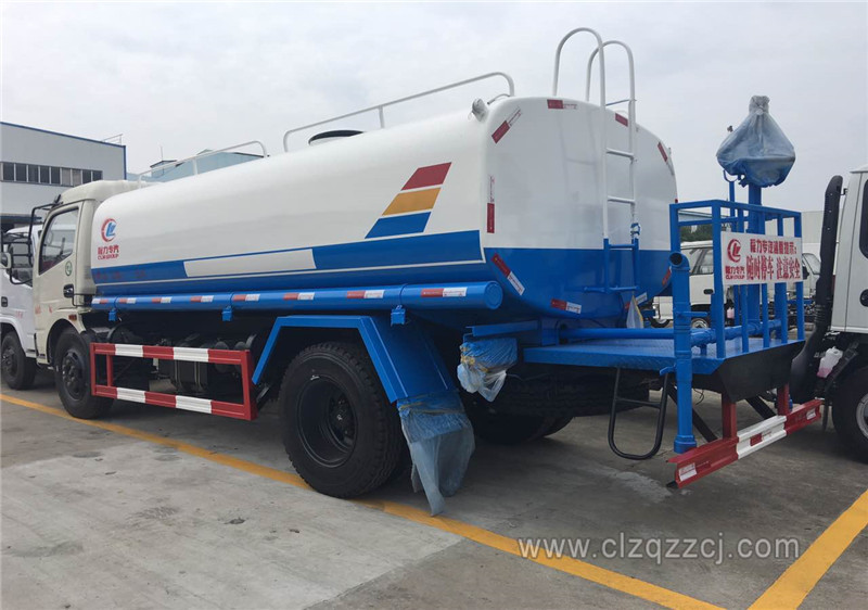 東風福瑞卡8噸霧炮車(國六排放) 東風福瑞卡8噸霧炮車(國六排放)