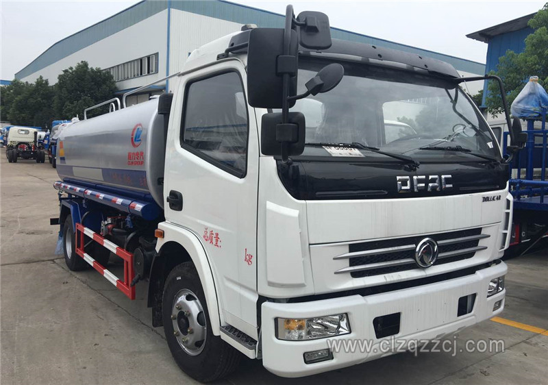 東風福瑞卡8噸霧炮車(國六排放) 東風福瑞卡8噸霧炮車(國六排放)