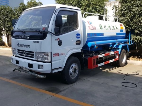 東風(fēng)國五5噸灑水車 東風(fēng)國五5噸灑水車