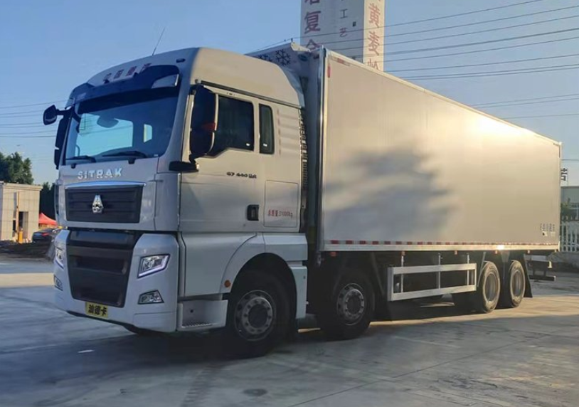 重汽汕德卡9.6米冷藏車(chē) 重汽汕德卡9.6米冷藏車(chē)