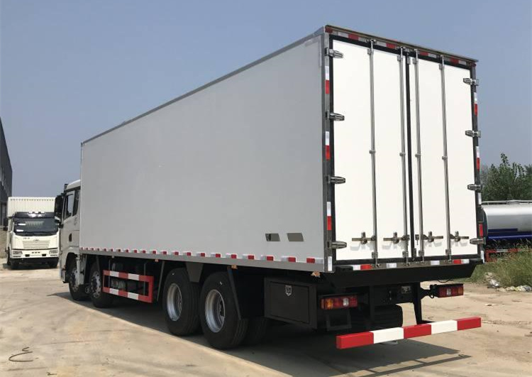陜汽德龍X3000前四后八冷藏車(氣囊橋) 陜汽德龍X3000前四后八冷藏車(氣囊橋)