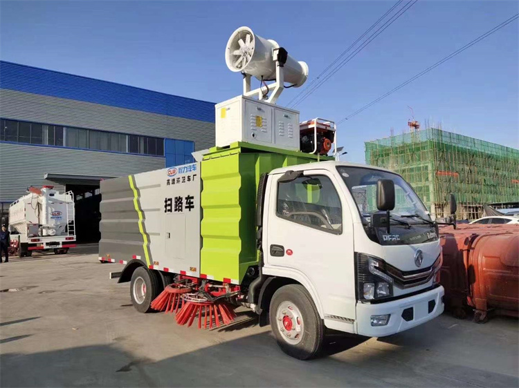 東風小多利卡掃路車(帶霧炮) 東風小多利卡掃路車(帶霧炮)