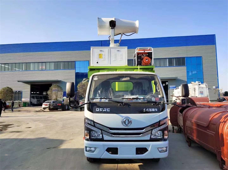 東風小多利卡掃路車(帶霧炮) 東風小多利卡掃路車(帶霧炮)
