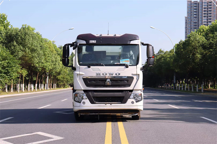 重汽豪沃16方洗掃車 重汽豪沃16方洗掃車
