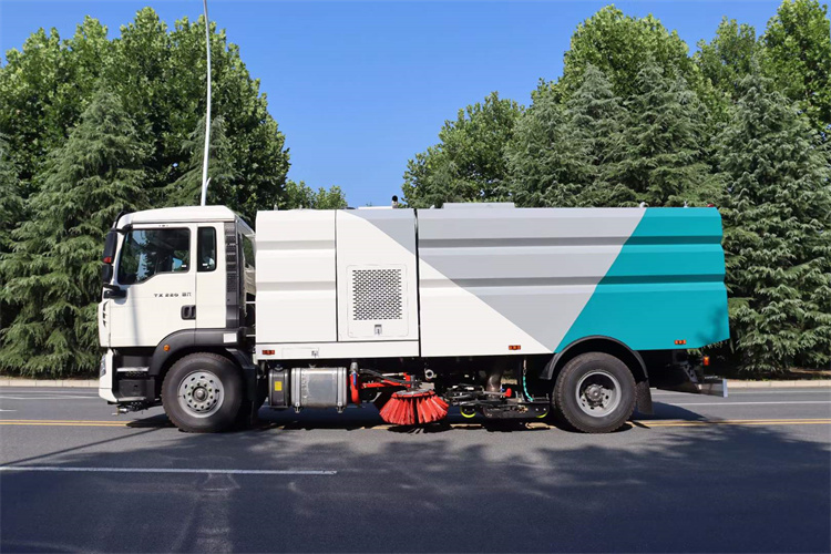 重汽豪沃16方洗掃車 重汽豪沃16方洗掃車