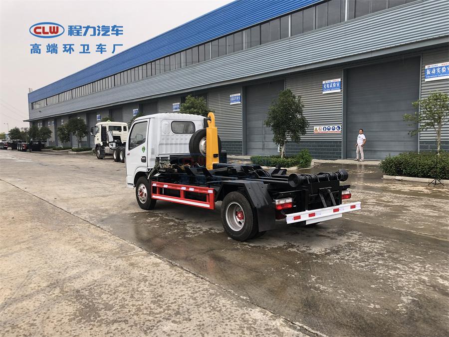 6方東風小多利卡勾臂垃圾車 6方東風小多利卡勾臂垃圾車