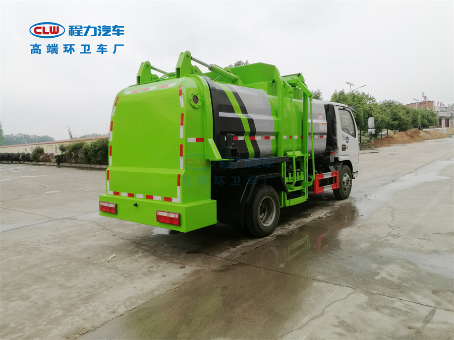 6方東風(fēng)小多利卡餐廚垃圾車 6方東風(fēng)小多利卡餐廚垃圾車