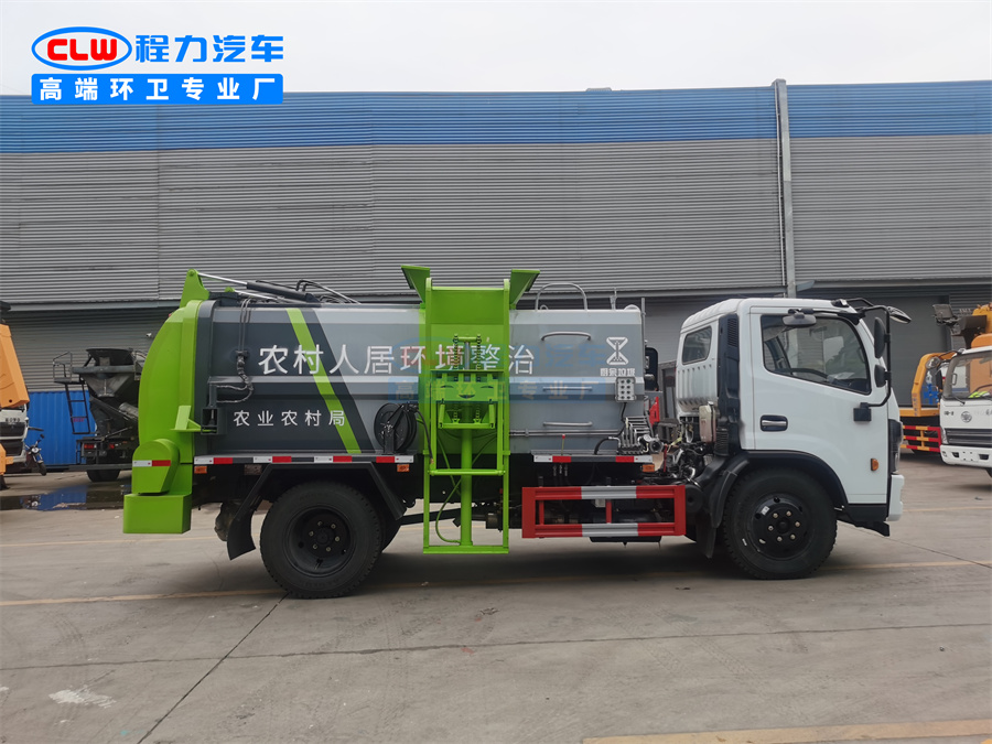8方東風(fēng)大多利卡餐廚垃圾車 8方東風(fēng)大多利卡餐廚垃圾車