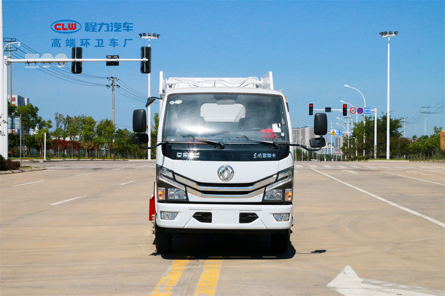 6方東風(fēng)D6自裝卸式垃圾車(后裝無(wú)泄漏) 6方東風(fēng)D6自裝卸式垃圾車(后裝無(wú)泄漏)