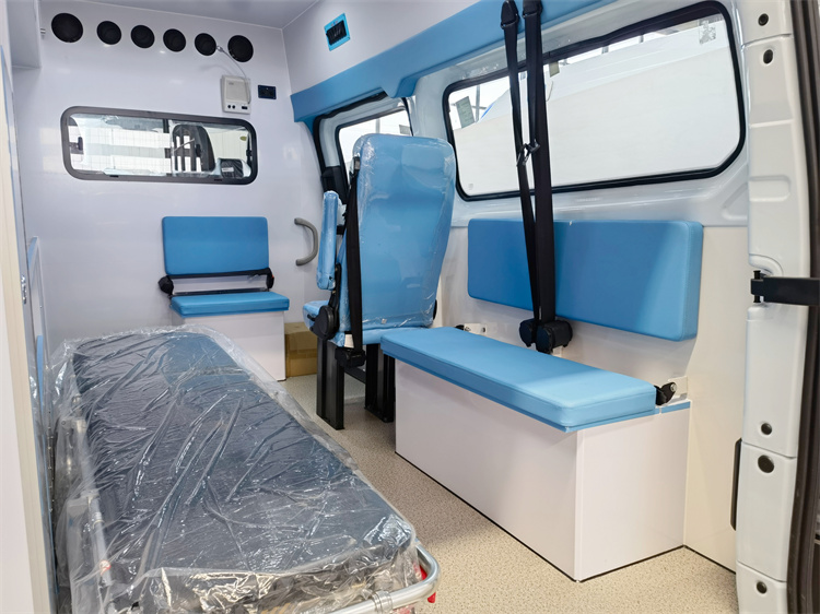 福特V362救護車(轉(zhuǎn)運型) 福特V362救護車(轉(zhuǎn)運型)