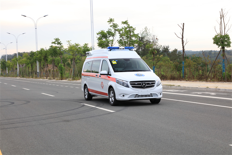 奔馳威霆救護(hù)車(chē) 奔馳威霆救護(hù)車(chē)