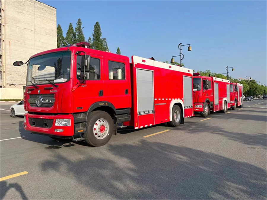 東風(fēng)D9消防車 東風(fēng)D9消防車