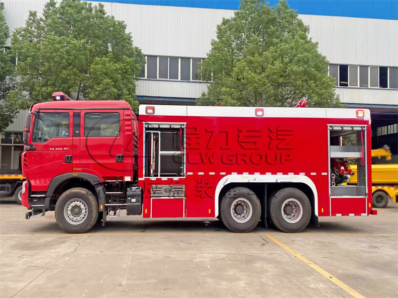 重汽豪沃12噸泡沫消防車(chē) 重汽豪沃12噸泡沫消防車(chē)